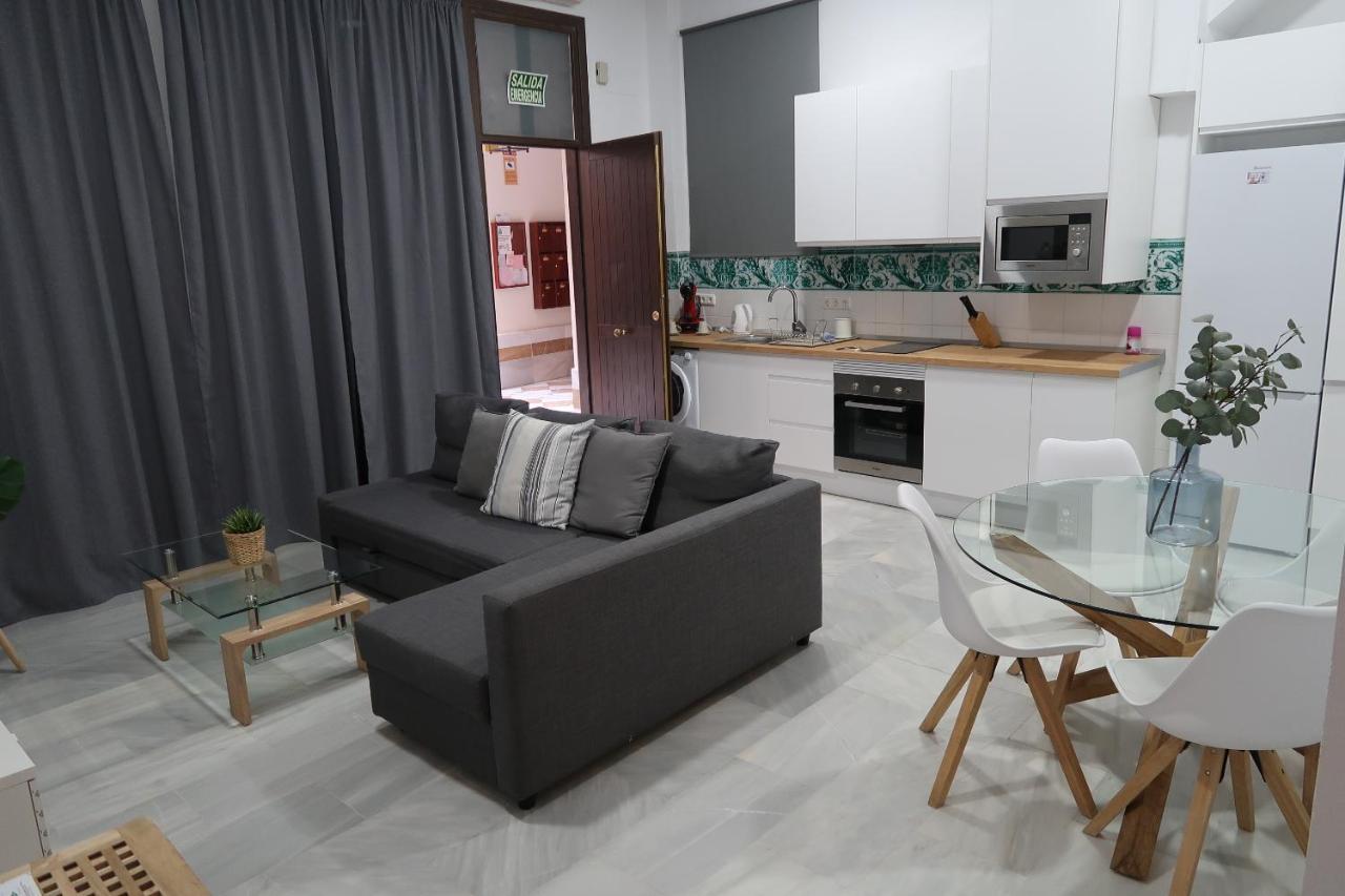 J & E Malaga Center Apartamentos Exteriör bild