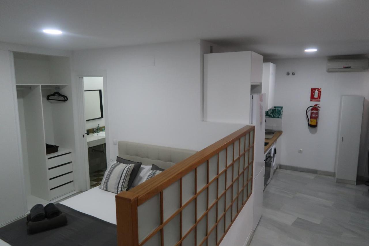 J & E Malaga Center Apartamentos Exteriör bild