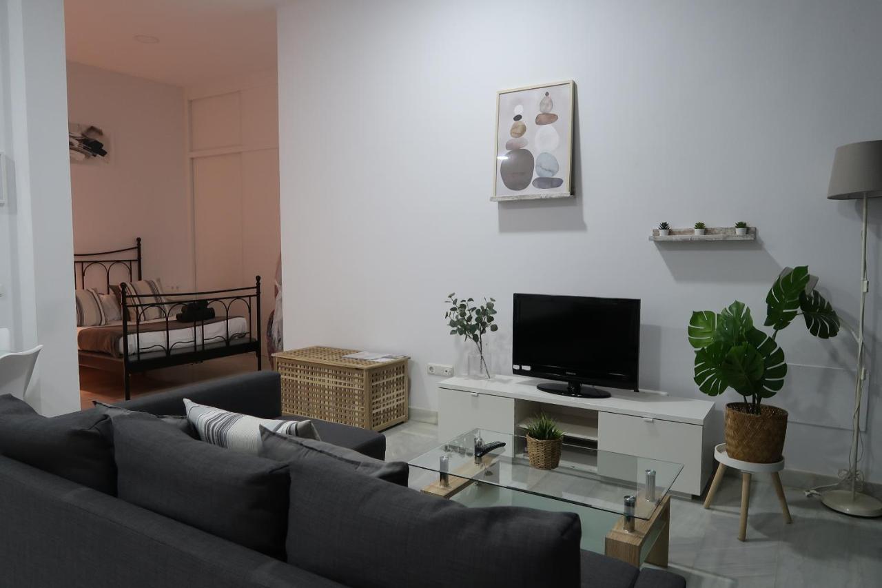 J & E Malaga Center Apartamentos Exteriör bild